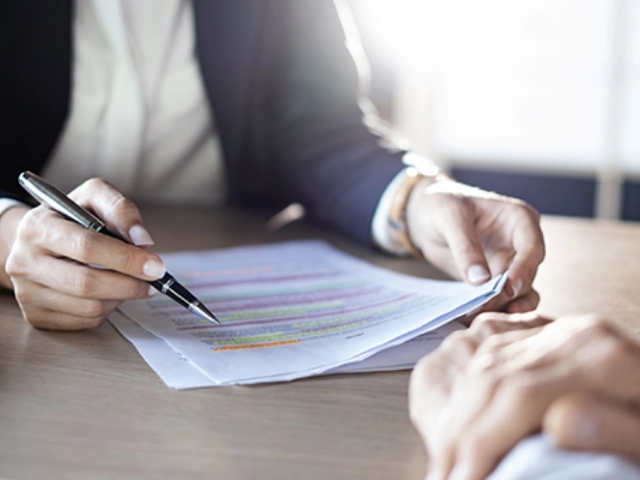 法律の専門家である弁護士が法的対応をアドバイス