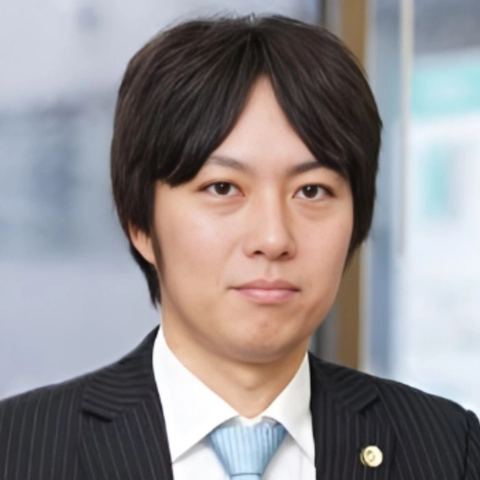 弁護士 柴﨑 拓己 Takumi Shibasaki